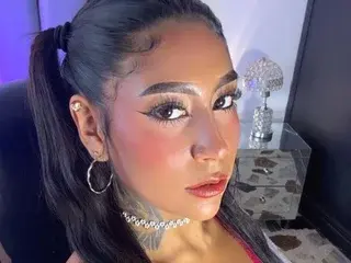 Streamate Live Porn of CandyMarilyn