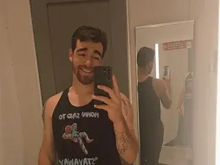 Streamate Free Porn Cam of ThadThrust
