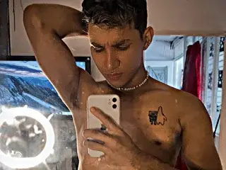 Streamate Free Porn Cam of Anthony_voss27