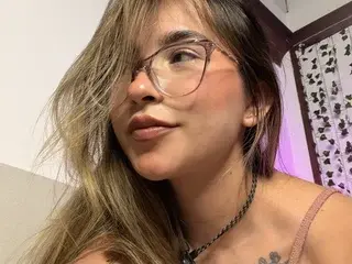 Streamate Live Sex Cam of AuraRosse