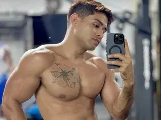 Streamate Adult Webcam of LuciannoNixon
