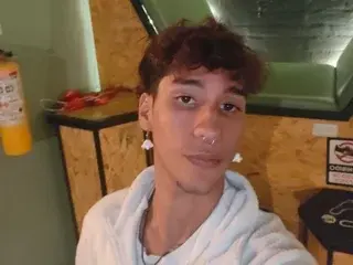 Streamate Free Live Porn of JupiterStar19