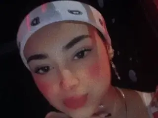 Streamate Live Sex of Emily_Petit