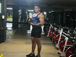 Streamate Nude Webcam of Derekfrostt