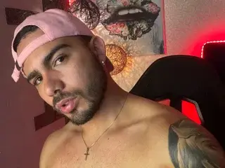 Streamate Nude Webcam of hairyboyx
