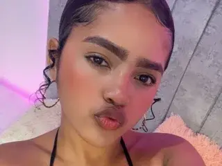 Streamate Sex Cam of Andreinaevans