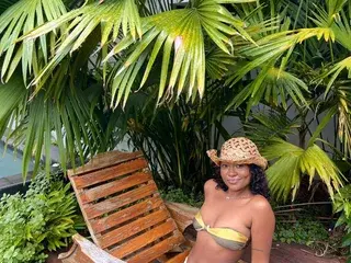 Streamate Adult Video Chat of IvonneBrunettee