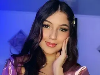 Streamate Free Live Porn of AveryCobb