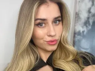 Streamate Free Porn Cam of AlisAnne