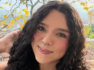 Streamate Free Live Porn of SaraMacleod