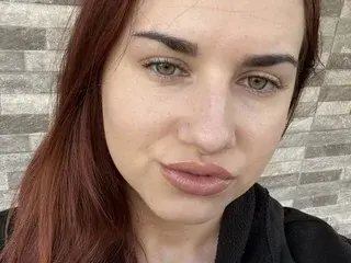 Streamate Sex Chat of LYIAANA