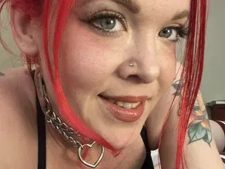 Streamate Sex Cam of TemptingTiny