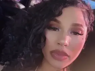 Streamate Nude Webcam of Hazel_Luxe