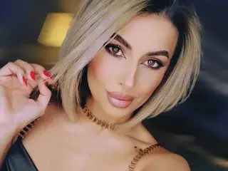 Streamate Watch Live Sex Cams of AnayseMaze