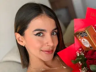 Streamate Watch Live Sex Cams of MacarenaEscobar27