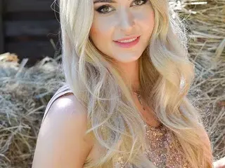 Streamate Live Sex Cam of MelanieSpaces