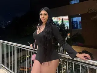 Streamate Nude Webcam of April77