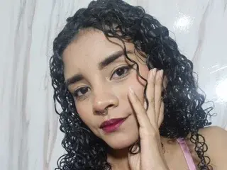 Streamate Live Porn of RayliCurly