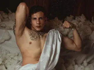 Streamate Best live sex cam show of Dustin_Sonne