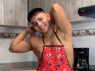 Streamate Adult Webcams of RichiMontes19