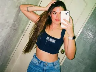 Streamate Sex Cam of AlicceGray