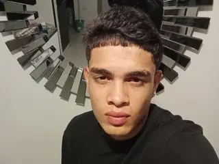 Streamate Live Sex Cam of Big_TonnyD