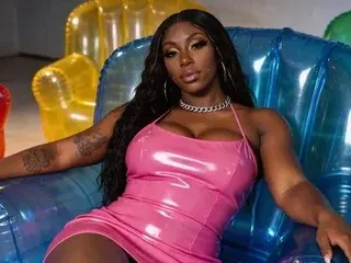 Streamate Live Sex Cam of EbonyMystique