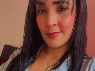 Streamate Nude Webcam of MILAHOT23