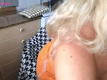 Stripchat Adult Webcam of Lunamix