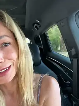 Stripchat Free Porn Cam of SweetAlegra_