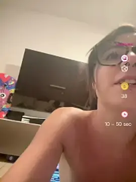 Stripchat Best Webcam of PetiteJess