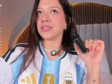 Stripchat Live Porn of emperatriz_reyes