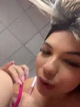 Stripchat Live Porn of AngelBlushXXX
