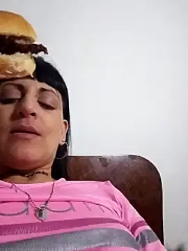 Stripchat Live Sex Cam of estefyzapata