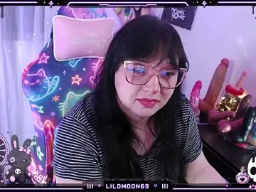 Stripchat Sex Cam of LiloMoon69