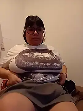 Stripchat Live Sex Cam of celprettyy