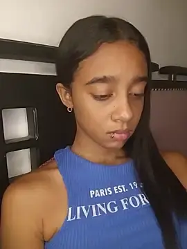 Stripchat Sex Cam of Zoe_Sweett18