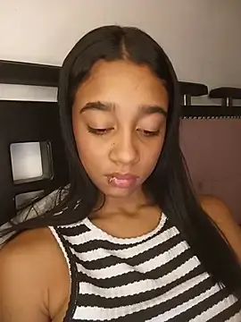 Stripchat Watch Live Sex Cams of Zoe_Sweett18