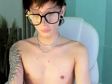 Stripchat Sex Cam of AndyWiilliams