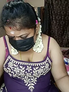 Stripchat Sex Cam of silky_rose29