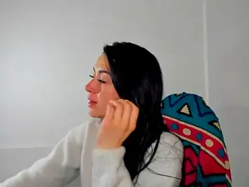 Stripchat Live Sex Cam of Amy_Kobold3