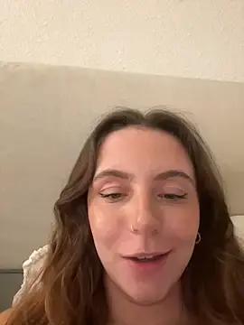 Stripchat Sex Cam of Cherry-Bean
