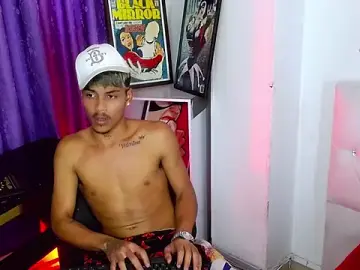 Stripchat Live Sex Cam of Angel_foxc13