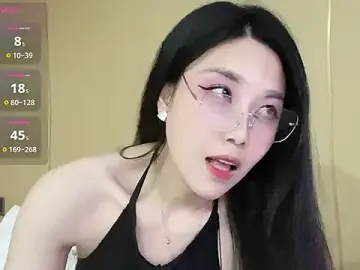 Stripchat Watch Live Sex Cams of Emma_qiqi