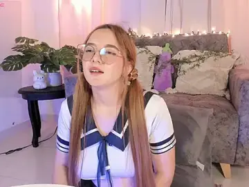 Stripchat Sex Cam of MileyBloom_