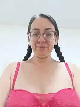 Stripchat Free Porn Cam of miss_hanna07