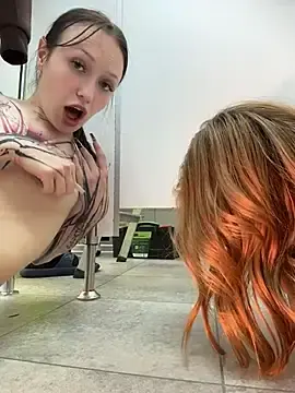 Stripchat Sex Chat of FlashTitsRoyal