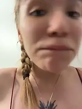 Stripchat Nude Webcam of FlashTitsRoyal