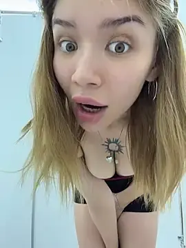 Stripchat Free Live Porn of FlashTitsRoyal