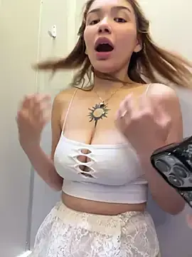 Stripchat Sex Cam of FlashTitsRoyal